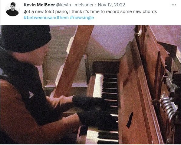 Kevin Meißner Twitter post about his new piano